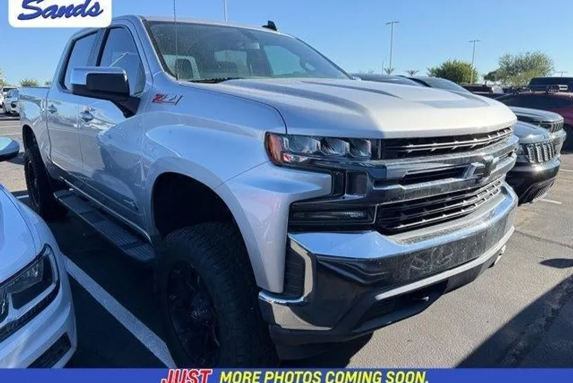 2020 Chevrolet Silverado 1500 LT photo 1