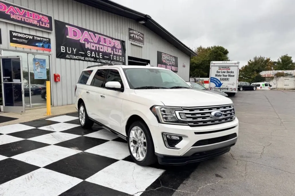 2018 Ford Expedition MAX Limited photo 1