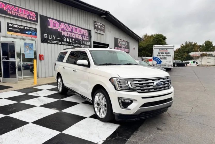 2018 Ford Expedition MAX Limited photo 1