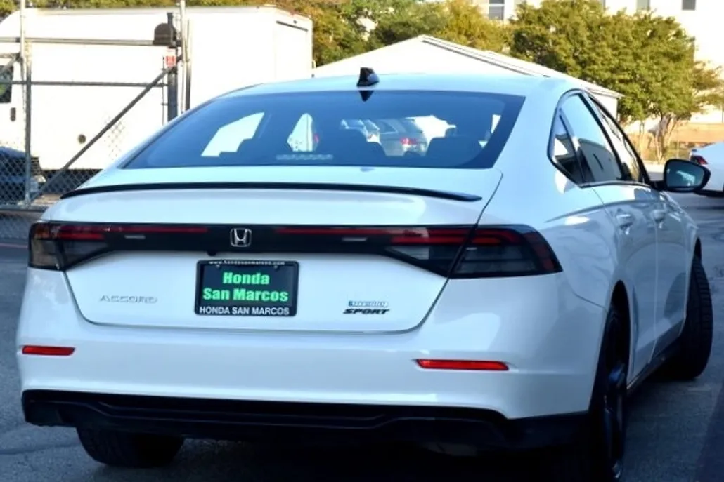 2023 Honda Accord Hybrid Sport-L photo 1