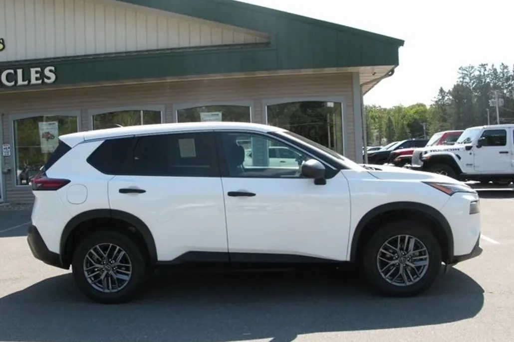 2023 Nissan Rogue S photo 1