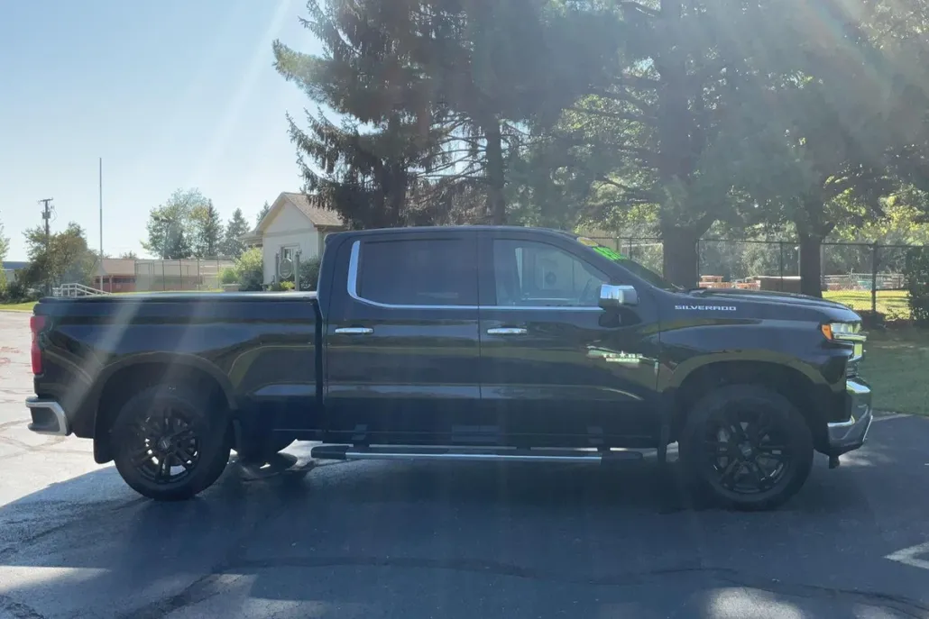 2019 Chevrolet Silverado 1500 LTZ photo 1