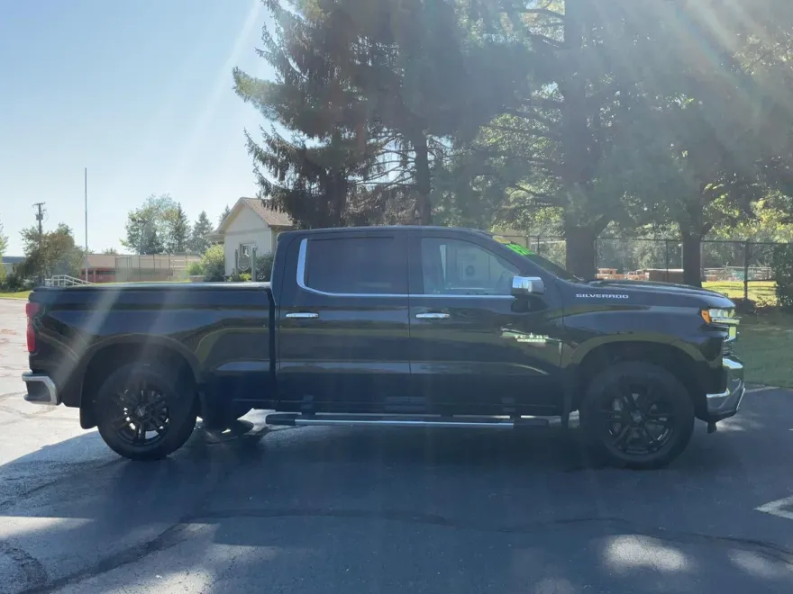 2019 Chevrolet Silverado 1500 LTZ photo 1