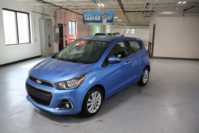 2016 Chevrolet Spark 2LT photo 1