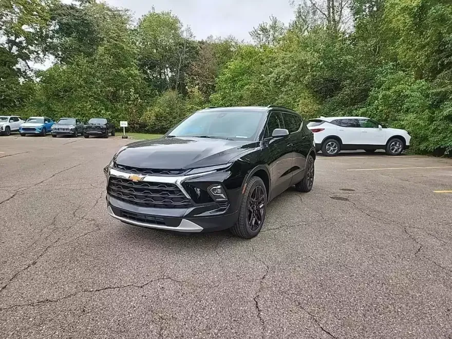 2025 Chevrolet Blazer 2LT photo 1
