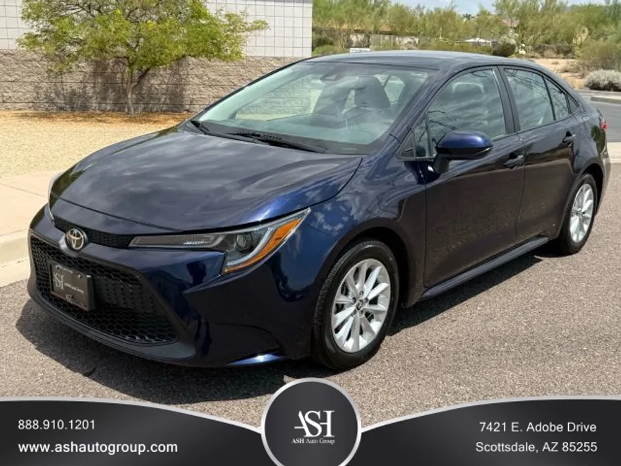 2021 Toyota Corolla LE Premium photo 1