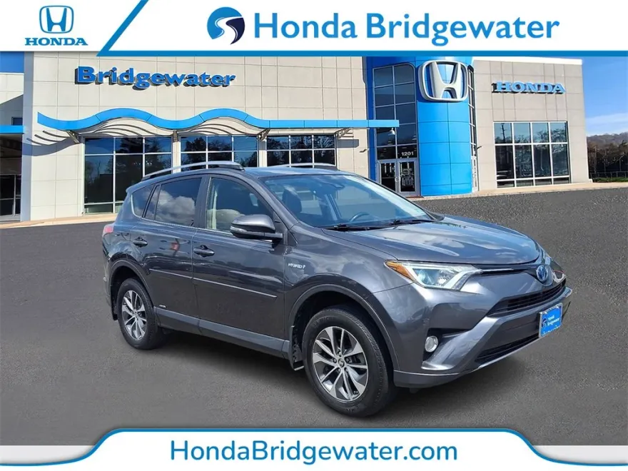 2018 Toyota RAV4 Hybrid XLE photo 1
