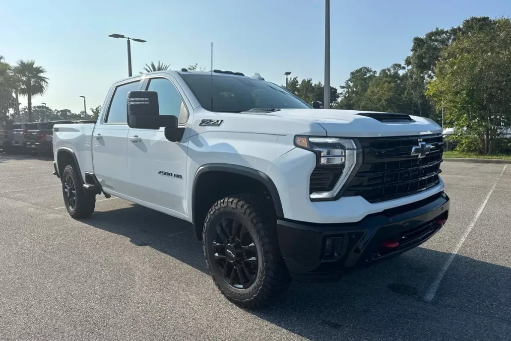 2025 Chevrolet Silverado 2500HD LTZ photo 1