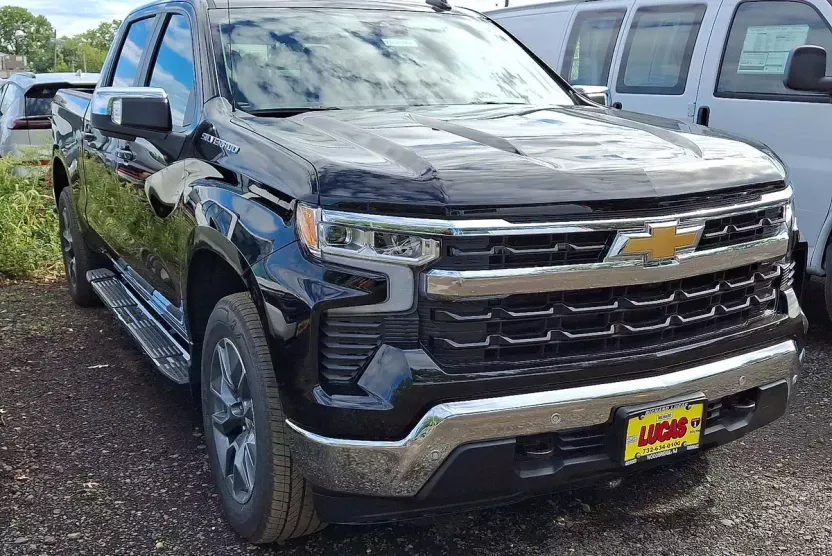 2026 Chevrolet Silverado 1500 LT photo 1