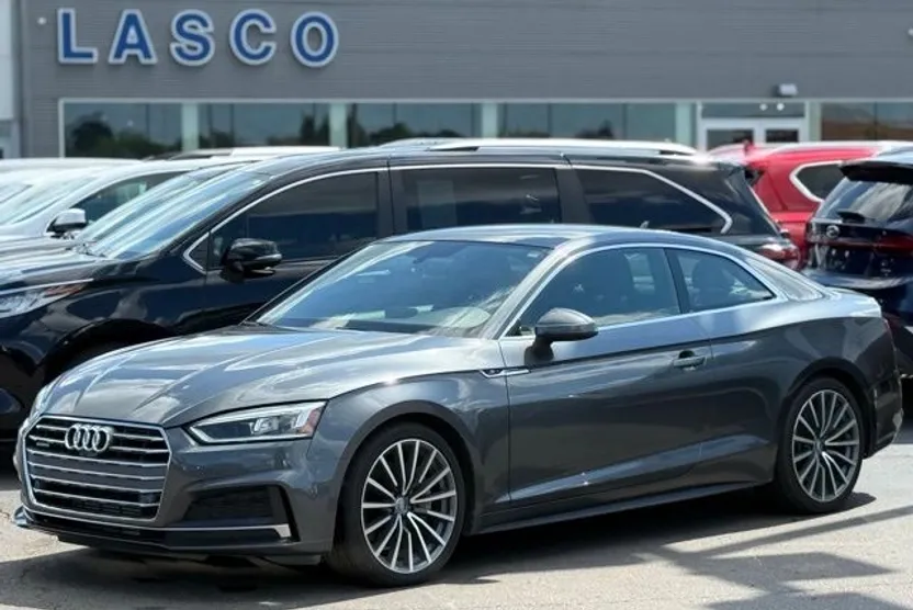 2018 Audi A5 2.0T Prestige photo 1