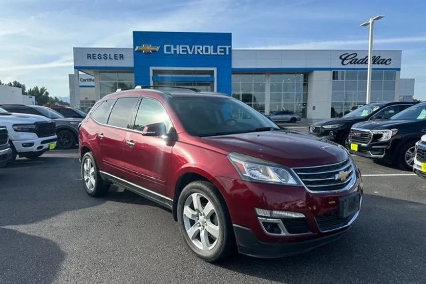 2017 Chevrolet Traverse 1LT photo 1