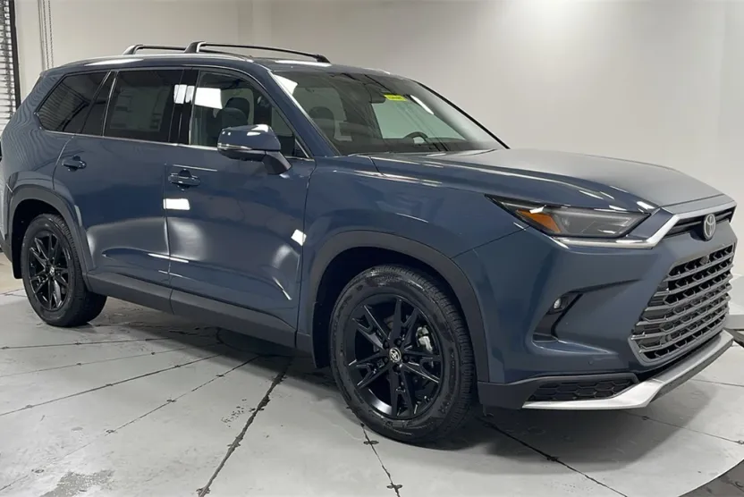 2026 Toyota Grand Highlander Hybrid MAX Platinum photo 1