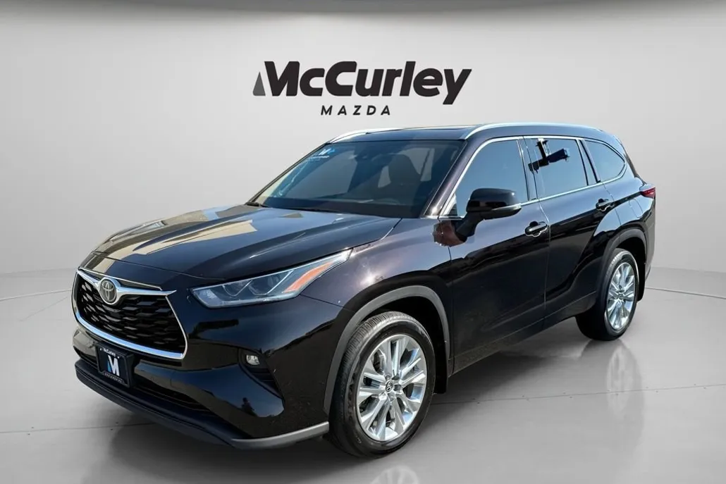2021 Toyota Highlander Limited photo 1