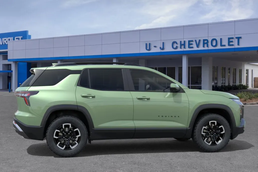 2026 Chevrolet Equinox ACTIV photo 1