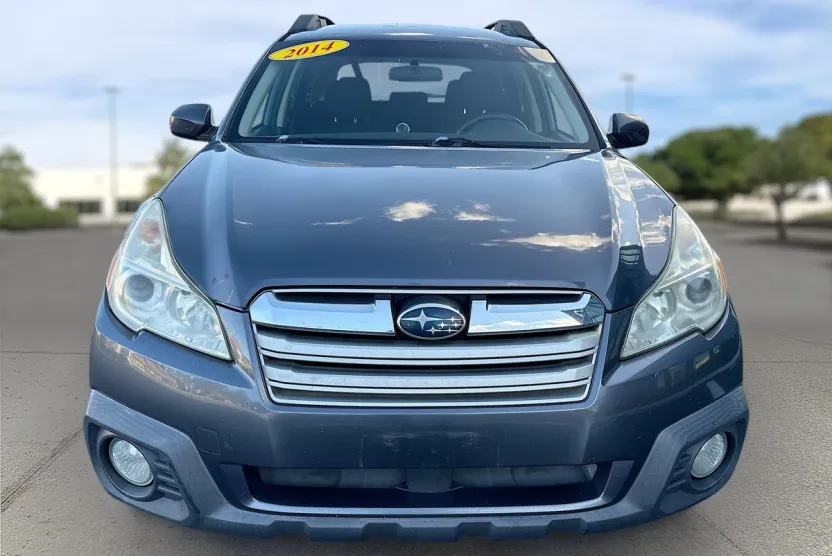 2014 Subaru Outback 2.5i Premium photo 1