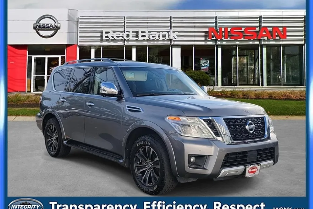 2017 Nissan Armada Platinum photo 1