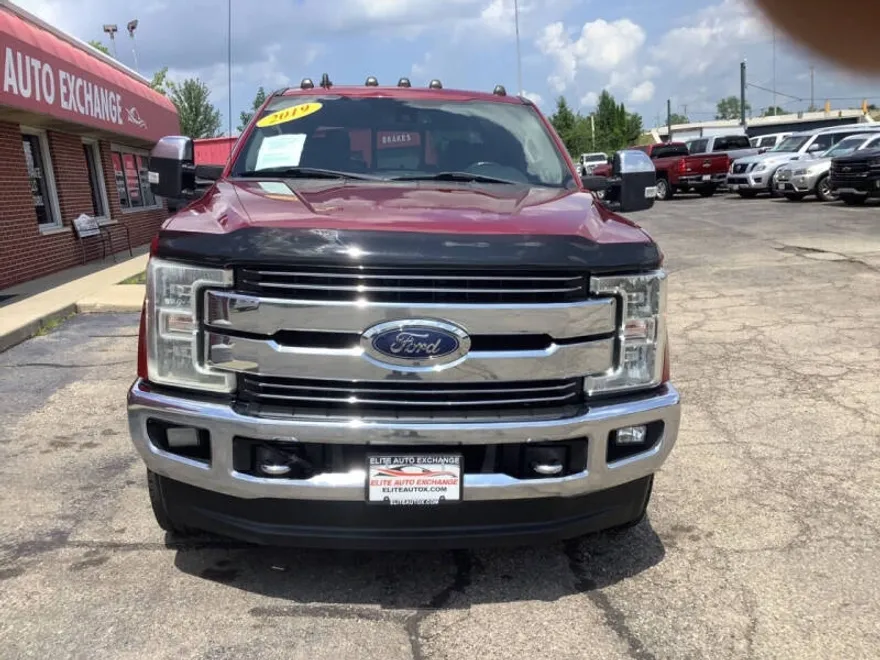 2019 Ford F-250 Lariat photo 1
