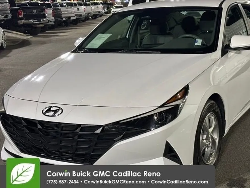 2021 Hyundai Elantra SE photo 1