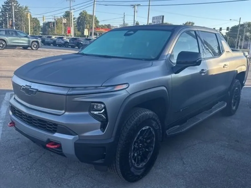 2026 Chevrolet Silverado EV Trail Boss photo 1