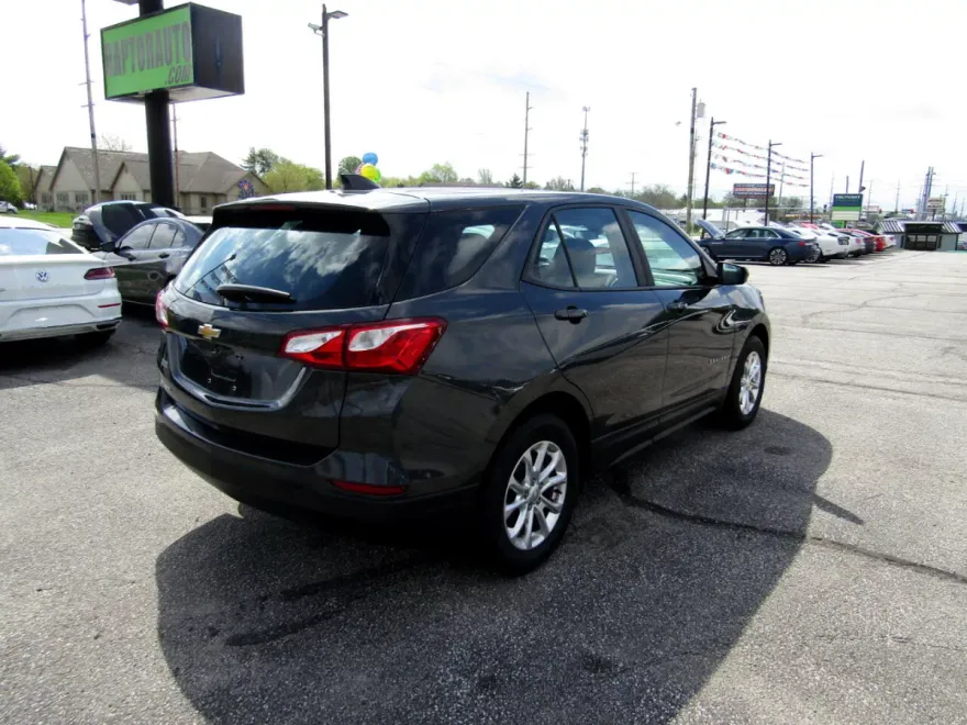 2020 Chevrolet Equinox LS photo 7