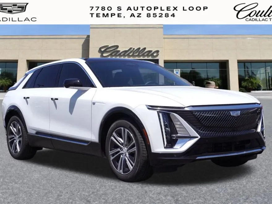 2025 Cadillac Lyriq Luxury photo 1