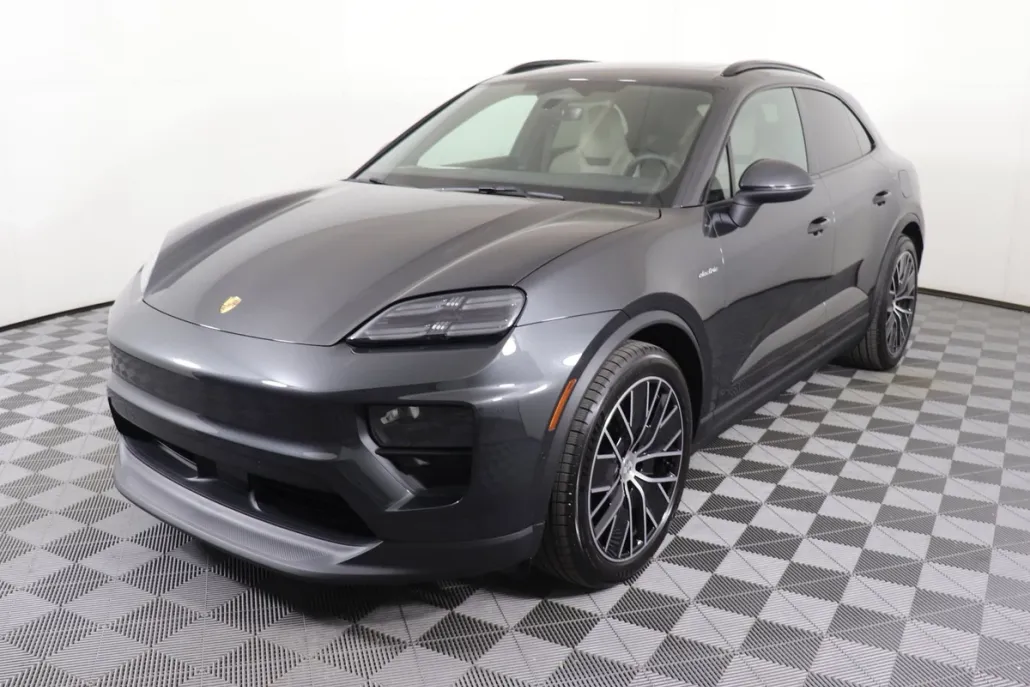 2024 Porsche Macan Electric 4 photo 1