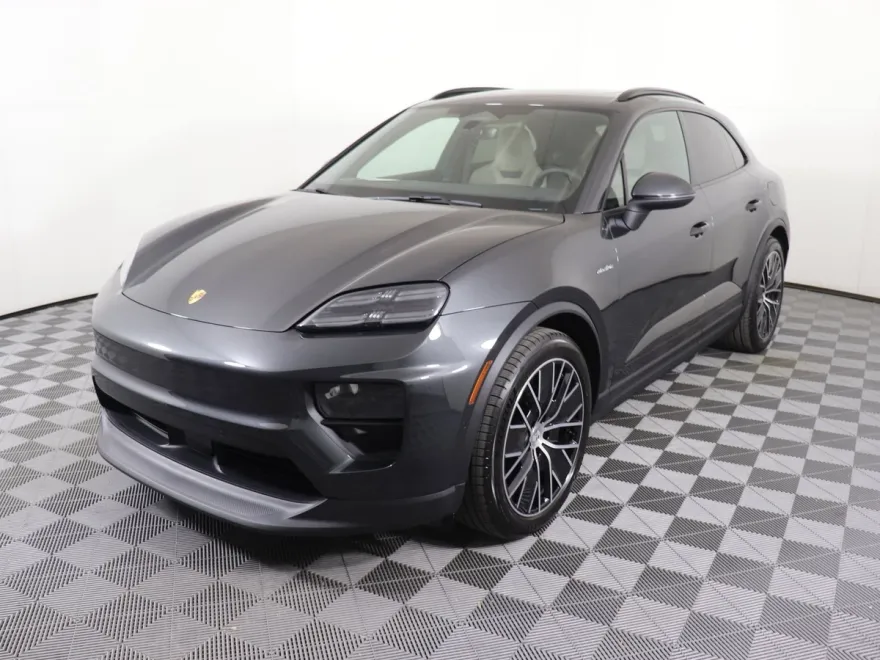 2024 Porsche Macan Electric 4 photo 1