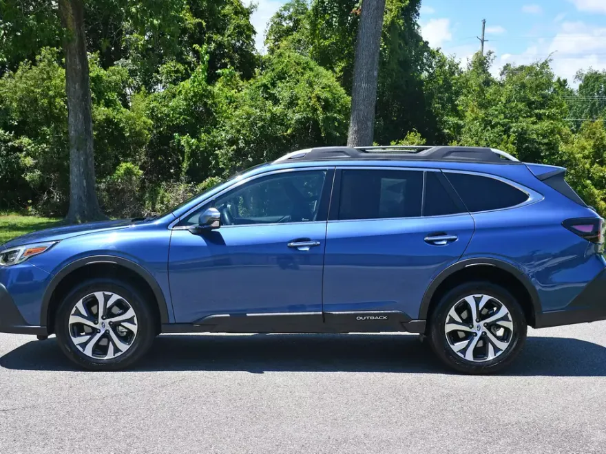 2020 Subaru Outback Touring XT photo 1