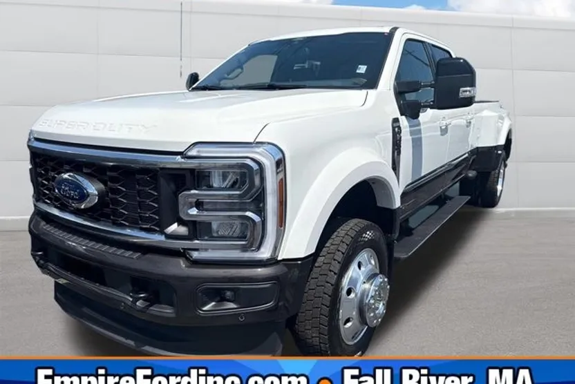 2025 Ford F-450 King Ranch photo 1