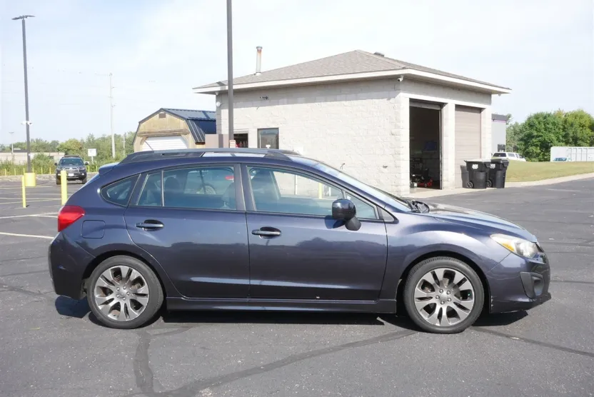 2012 Subaru Impreza 2.0i Sport Premium photo 1
