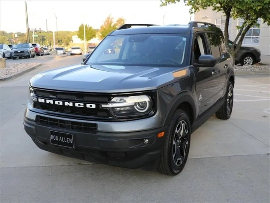 2021 Ford Bronco Sport Outer Banks photo 1