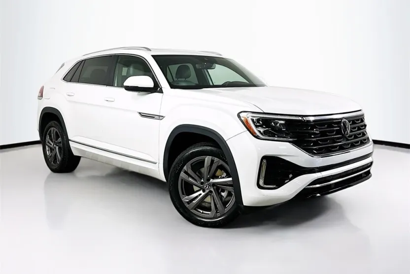 2024 Volkswagen Atlas Cross Sport SEL R-Line photo 1