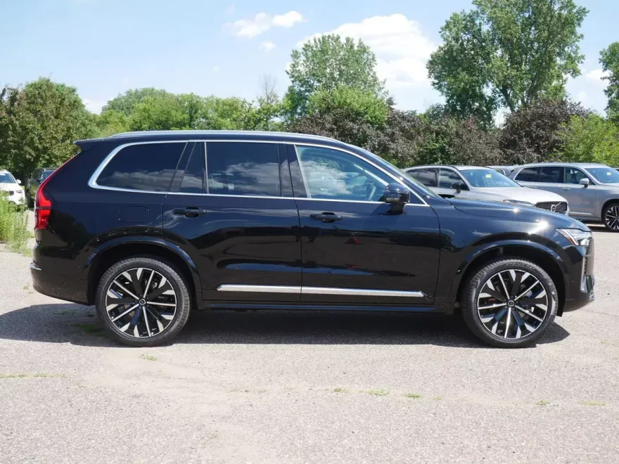 2026 Volvo XC90 Plus photo 1