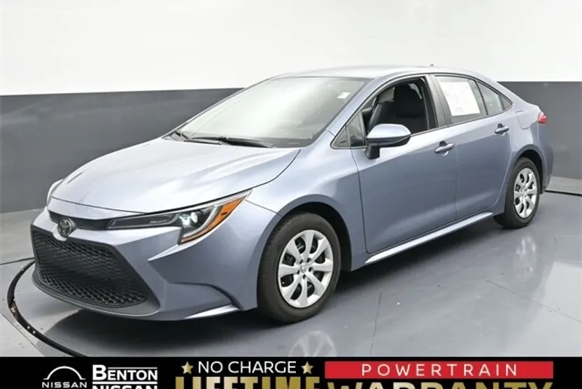 2022 Toyota Corolla LE photo 1