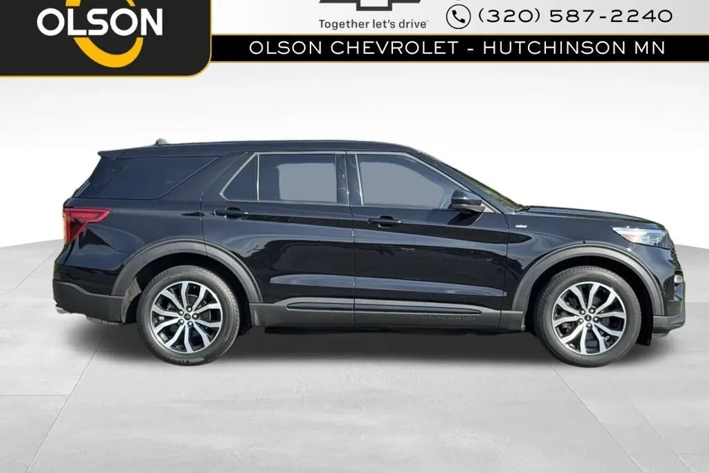 2022 Ford Explorer ST-Line photo 1