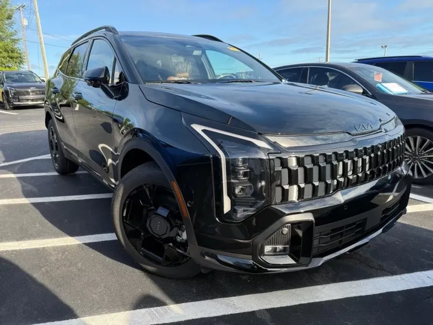 2026 Kia Sportage X-Line photo 1