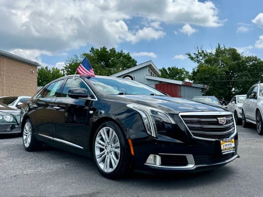 2018 Cadillac XTS Luxury photo 1