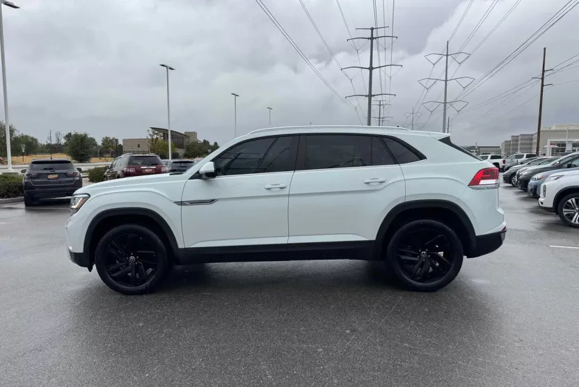 2023 Volkswagen Atlas Cross Sport SE Technology photo 1