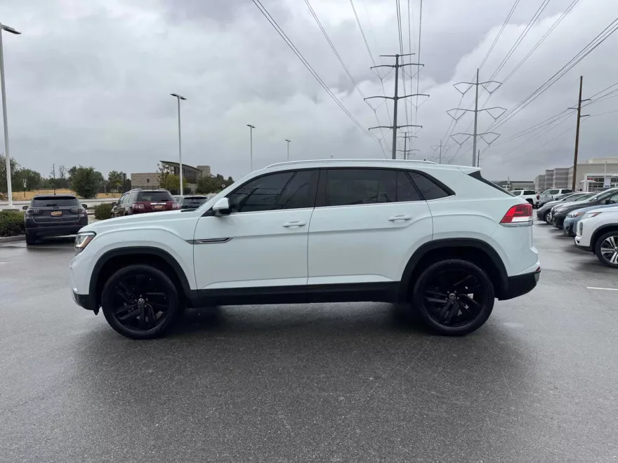 2023 Volkswagen Atlas Cross Sport SE Technology photo 1