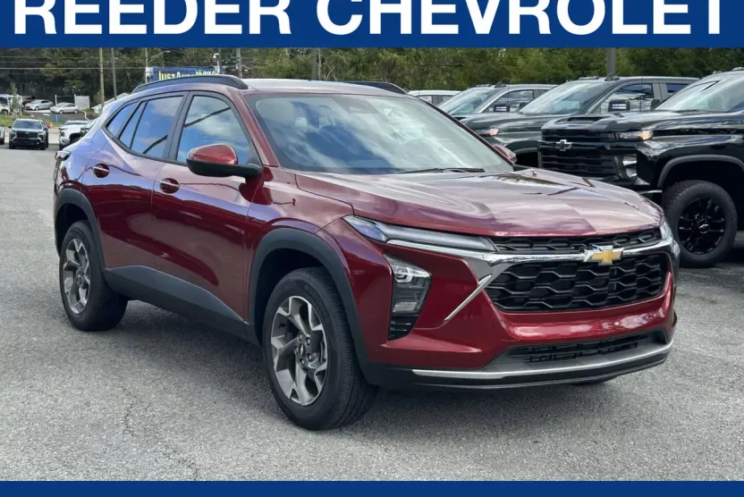 2025 Chevrolet Trax LT photo 1