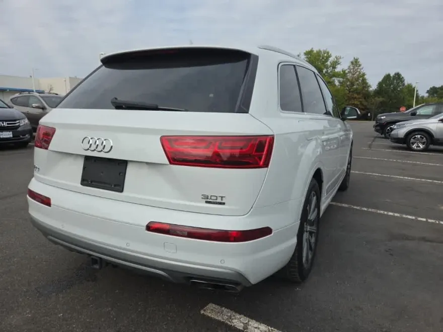 2018 Audi Q7 Prestige photo 1