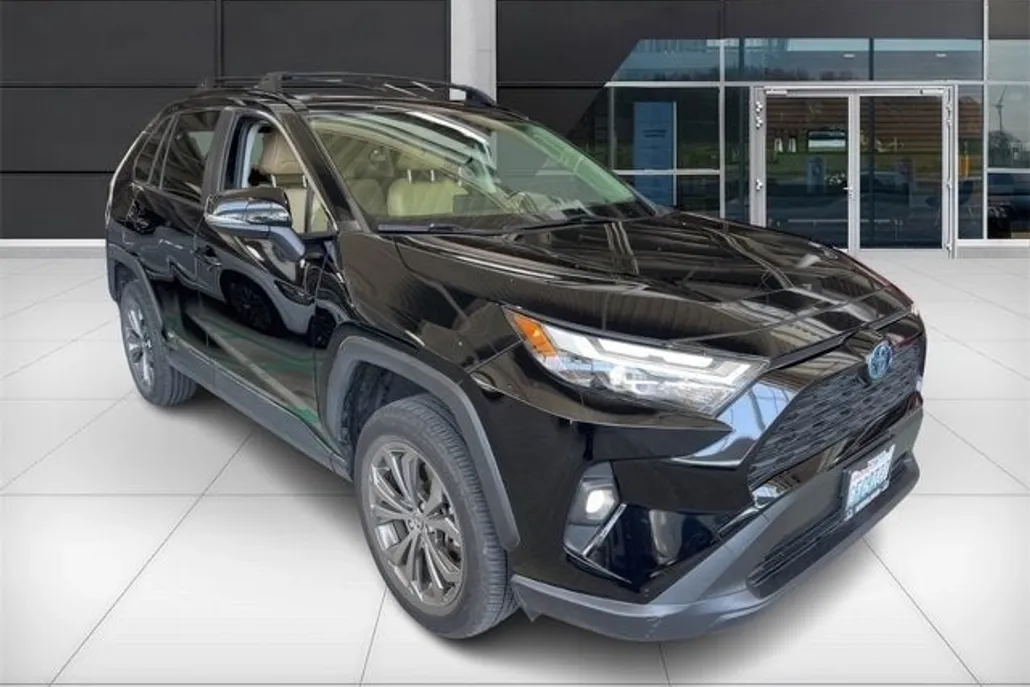 2022 Toyota RAV4 Hybrid XLE Premium photo 1