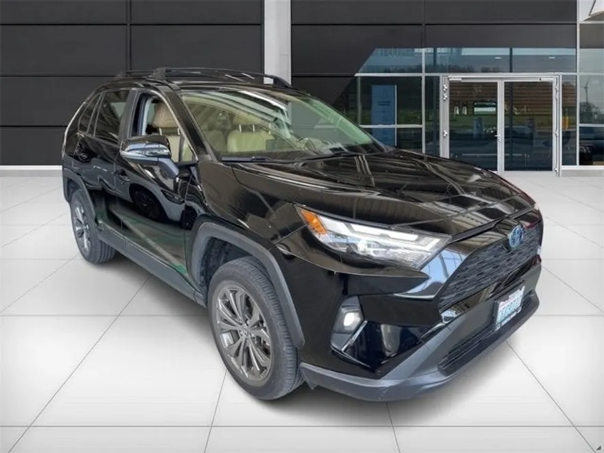 2022 Toyota RAV4 Hybrid XLE Premium photo 1