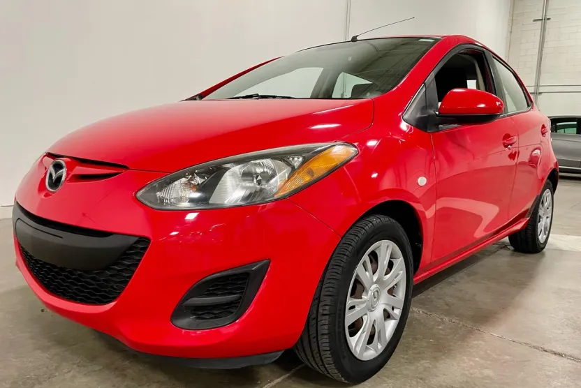 2013 Mazda Mazda2 Sport photo 1