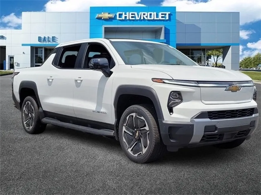 2026 Chevrolet Silverado EV LT photo 1