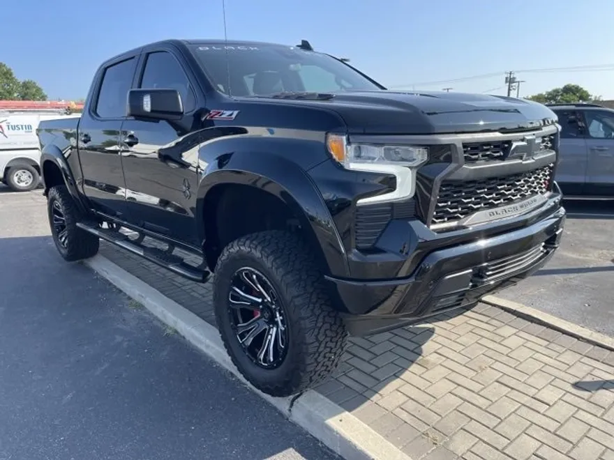 2024 Chevrolet Silverado 1500 RST photo 1