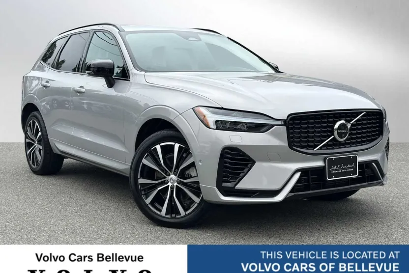 2023 Volvo XC60 Recharge Hybrid Plus photo 1