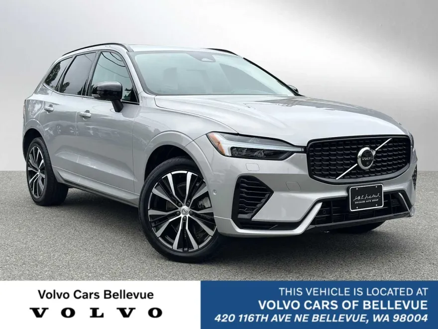 2023 Volvo XC60 Recharge Hybrid Plus photo 1
