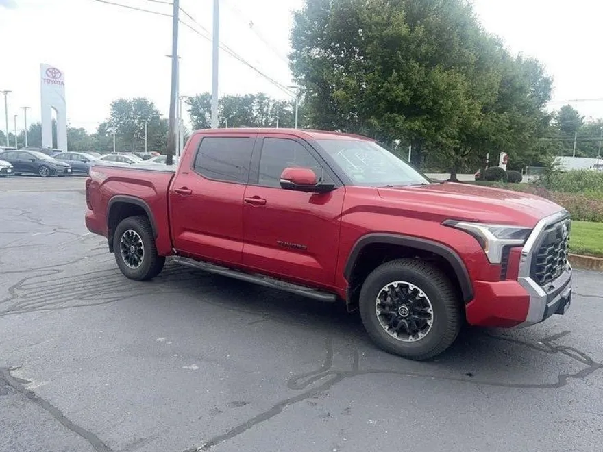 2022 Toyota Tundra SR5 CrewMax photo 1