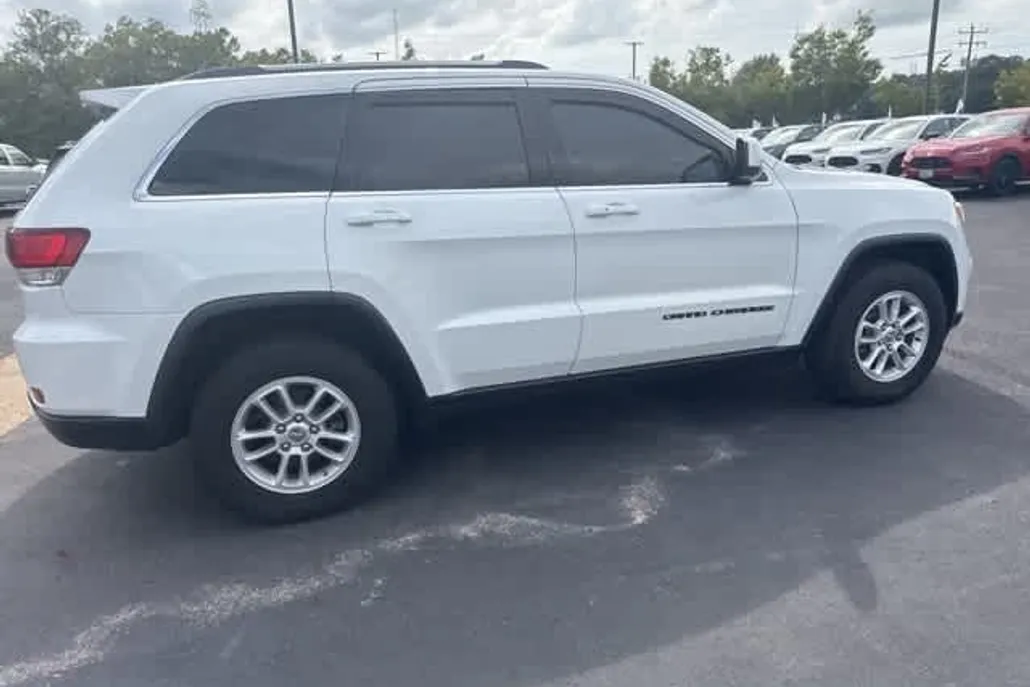 2020 Jeep Grand Cherokee Laredo E photo 1